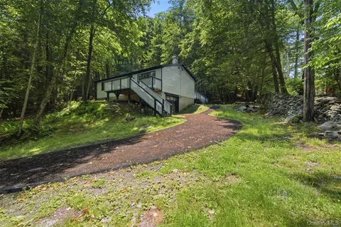 63 Rio Dam Rd, Lumberland, NY 12737