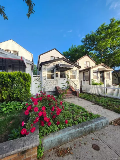 16604 144th Ave, Jamaica, NY 11434