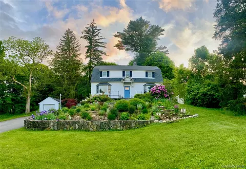 213 Peaceable Hill Rd, Southeast, NY 10509
