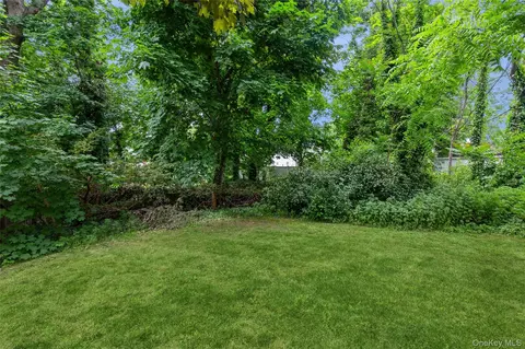 Exterior - 23 S Summit Ave, Patchogue, NY 11772 photo 6 of 7