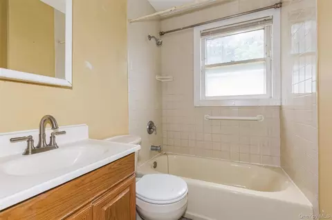 Bath - 23 S Summit Ave, Patchogue, NY 11772 photo 1 of 2