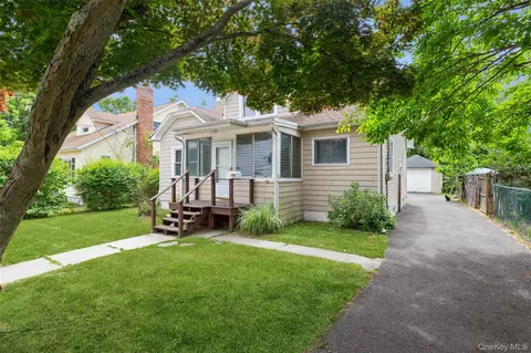 Exterior - 23 S Summit Ave, Patchogue, NY 11772 photo 2 of 7