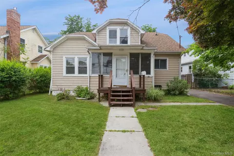 Exterior - 23 S Summit Ave, Patchogue, NY 11772 photo 1 of 7