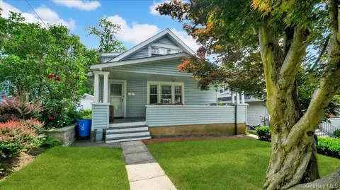 9 Howard Ave, White Plains, NY 10606