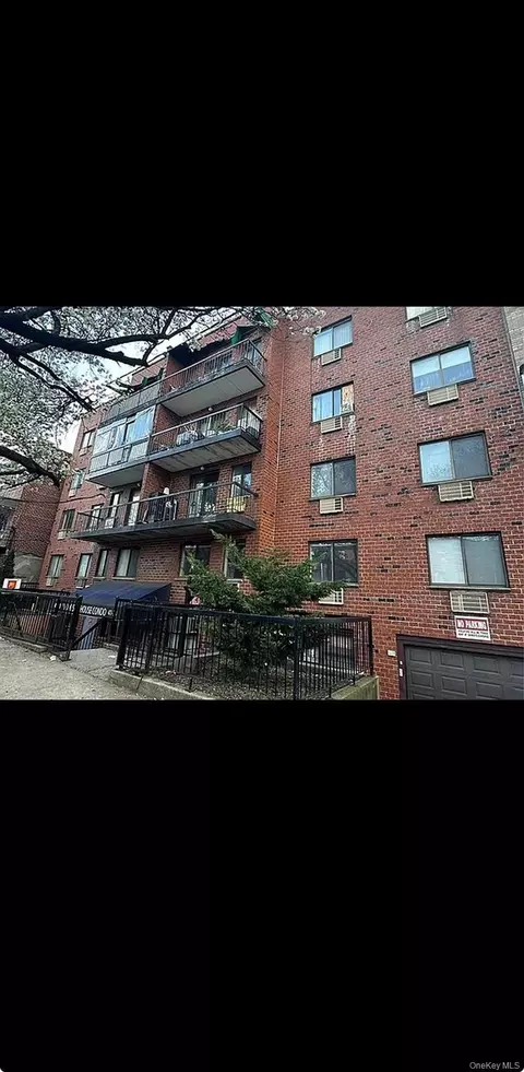 4128 71st St #4D, Woodside, NY 11377