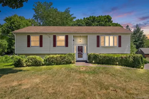 2 Shirley Dr, Patterson, NY 12563