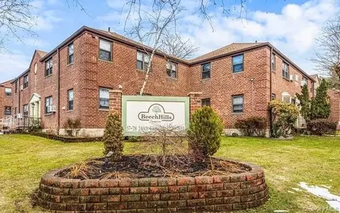 58-42 246th Cres # 1, Douglaston, NY 11362