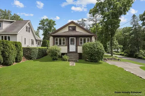 37 Yates Ave, Poughkeepsie, NY 12601