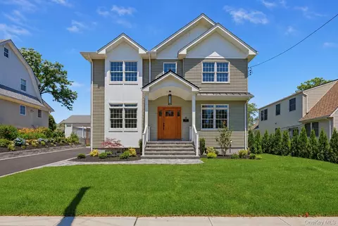 43 Highland Ave, North Hempstead, NY 11050