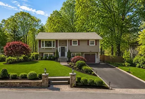 22 Fort Worth Pl, Monroe, NY 10950