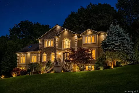 6 Cheesecote Ln, Pomona, NY 10970