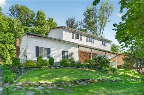 18 Arlington Dr, Monroe, NY 10950