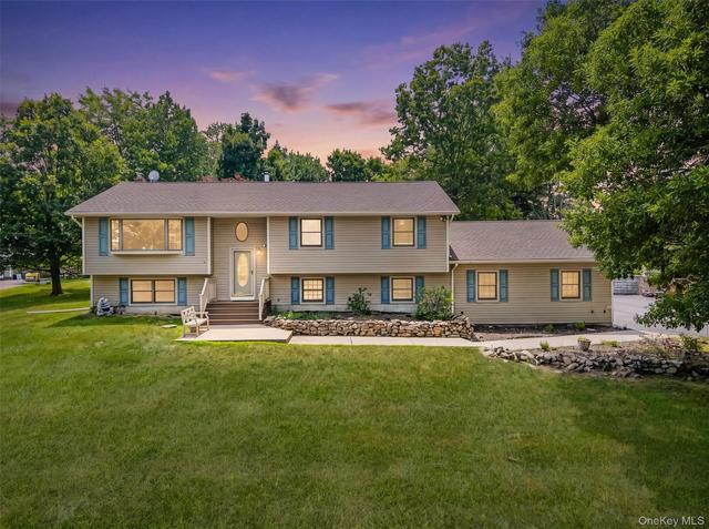 318 Beattie Rd, Washingtonville, NY 10992