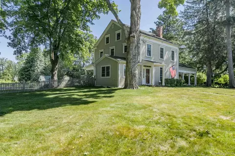 57 Galloway Rd, Warwick, NY 10990