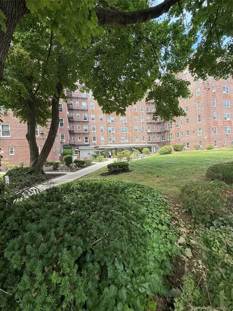 84-50 169th St #508, Jamaica, NY 11432
