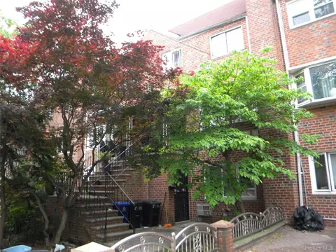 718 E 80th St, Brooklyn, NY 11236