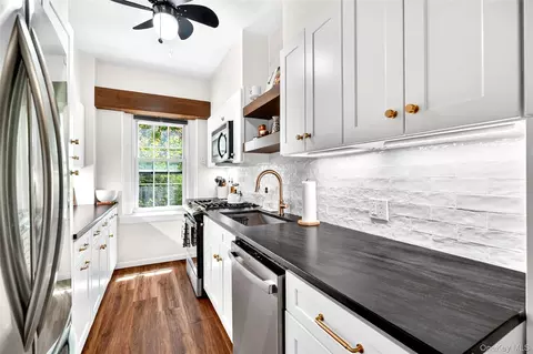 525 W 238th St #1G, New York, NY 10463