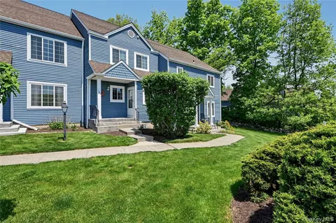 1205 Greystone Ln, Southeast, NY 10509