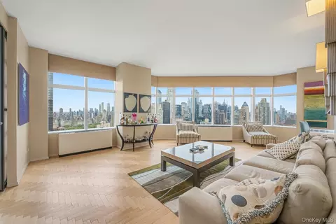 160 W 66th St #49D, New York, NY 10023