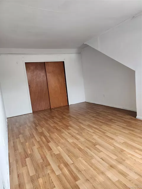 11942 238th St, Cambria Heights, NY 11411