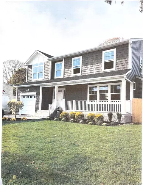 190 Country Rd, Medford, NY 11763