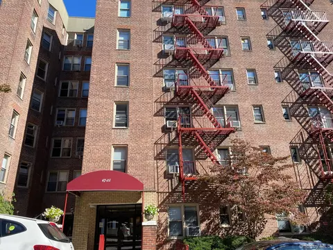 67-25 Clyde St #1K, Forest Hills, NY 11375
