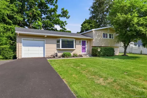 74 Creek Run Rd, Newburgh, NY 12550
