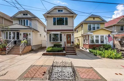7844 86th St, New York, NY 11385