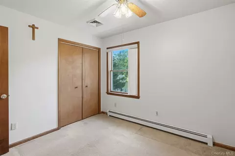 Bedroom - 122 River Rd, Shawangunk, NY 12589 photo 1 of 9