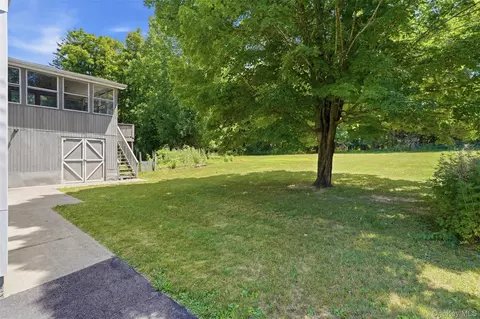 Exterior - 122 River Rd, Shawangunk, NY 12589 photo 7 of 8