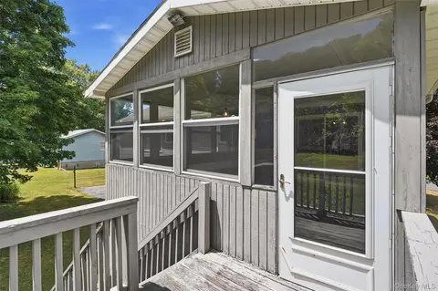 Exterior - 122 River Rd, Shawangunk, NY 12589 photo 5 of 8