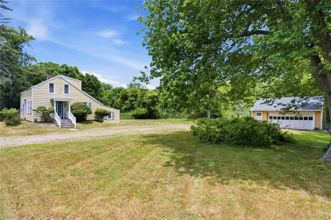 1680 N Sea Rd, Southampton, NY 11968
