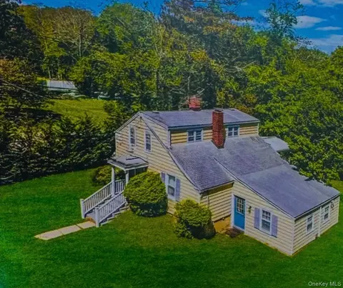 1680 N Sea Rd, Southampton, NY 11968