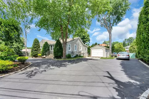 533 Old Country Rd, Deer Park, NY 11729
