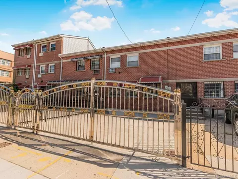 772 Home St, New York, NY 10456