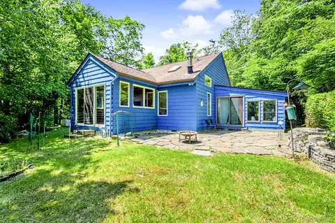 Exterior - 4 Loggers Ct, Kent, NY 10512 photo 3 of 8