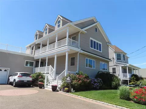 458 Little East Neck Rd S, Babylon, NY 11702