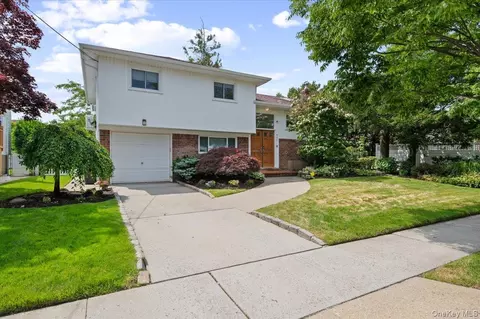 964 Cherrywood Dr, Baldwin, NY 11510