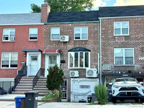 5328 196th St, New York, NY 11365