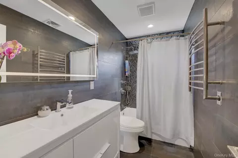 Bath - 4 Seneca Dr, Commack, NY 11725 photo 2 of 2
