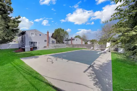 Exterior - 4 Seneca Dr, Commack, NY 11725 photo 2 of 2