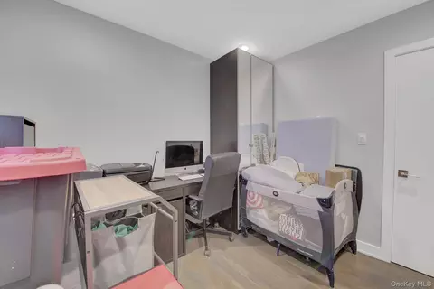 Bedroom - 4 Seneca Dr, Commack, NY 11725 photo 1 of 4