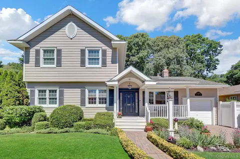 1152 Lakeshore Dr, Massapequa Park, NY 11762