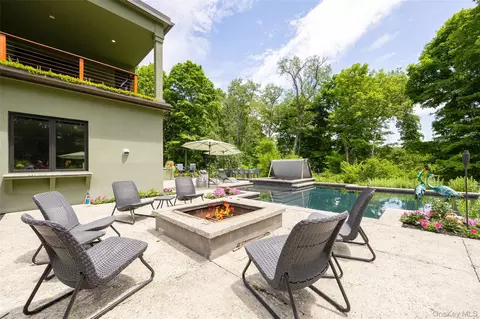 Exterior - 215 Smith Rd, Poughkeepsie, NY 12603 photo 19 of 23