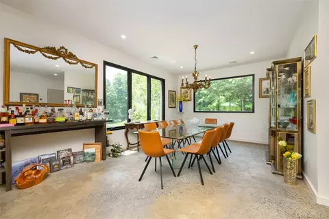 Dining - 215 Smith Rd, Poughkeepsie, NY 12603 photo 1 of 2