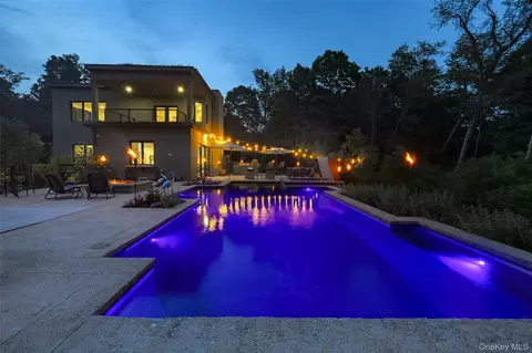 Exterior - 215 Smith Rd, Poughkeepsie, NY 12603 photo 9 of 23