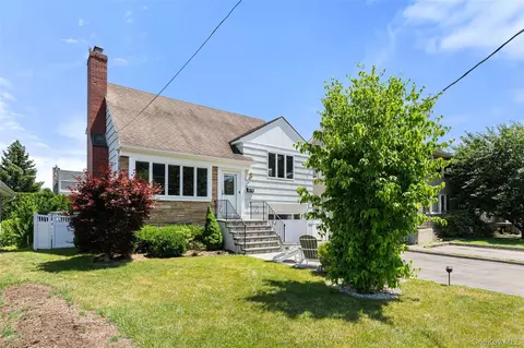 78 Bradley Rd, Scarsdale, NY 10583
