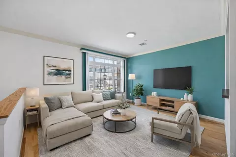 123 Heron Ln #454, New York, NY 10473