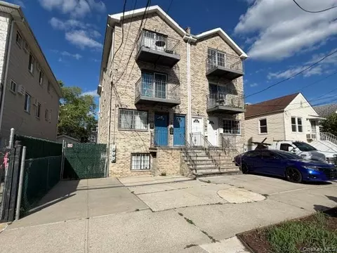 262 Davis Ave, New York, NY 10465