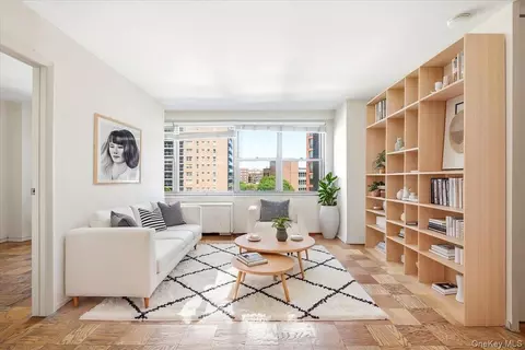 70-25 Yellowstone Blvd #5A, Forest Hills, NY 11375
